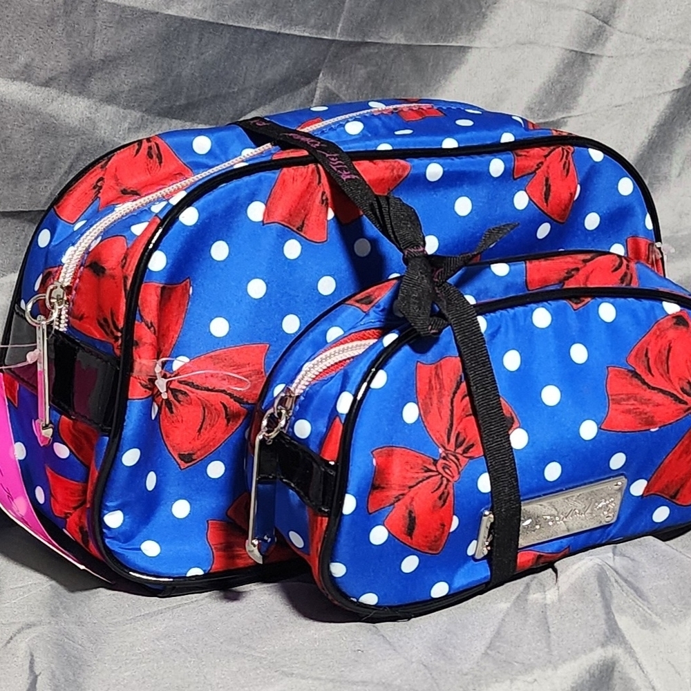NWT Betsey Johnson Blue & White Polka Dot With Red Bows Cosmetic Makeup Bag Set